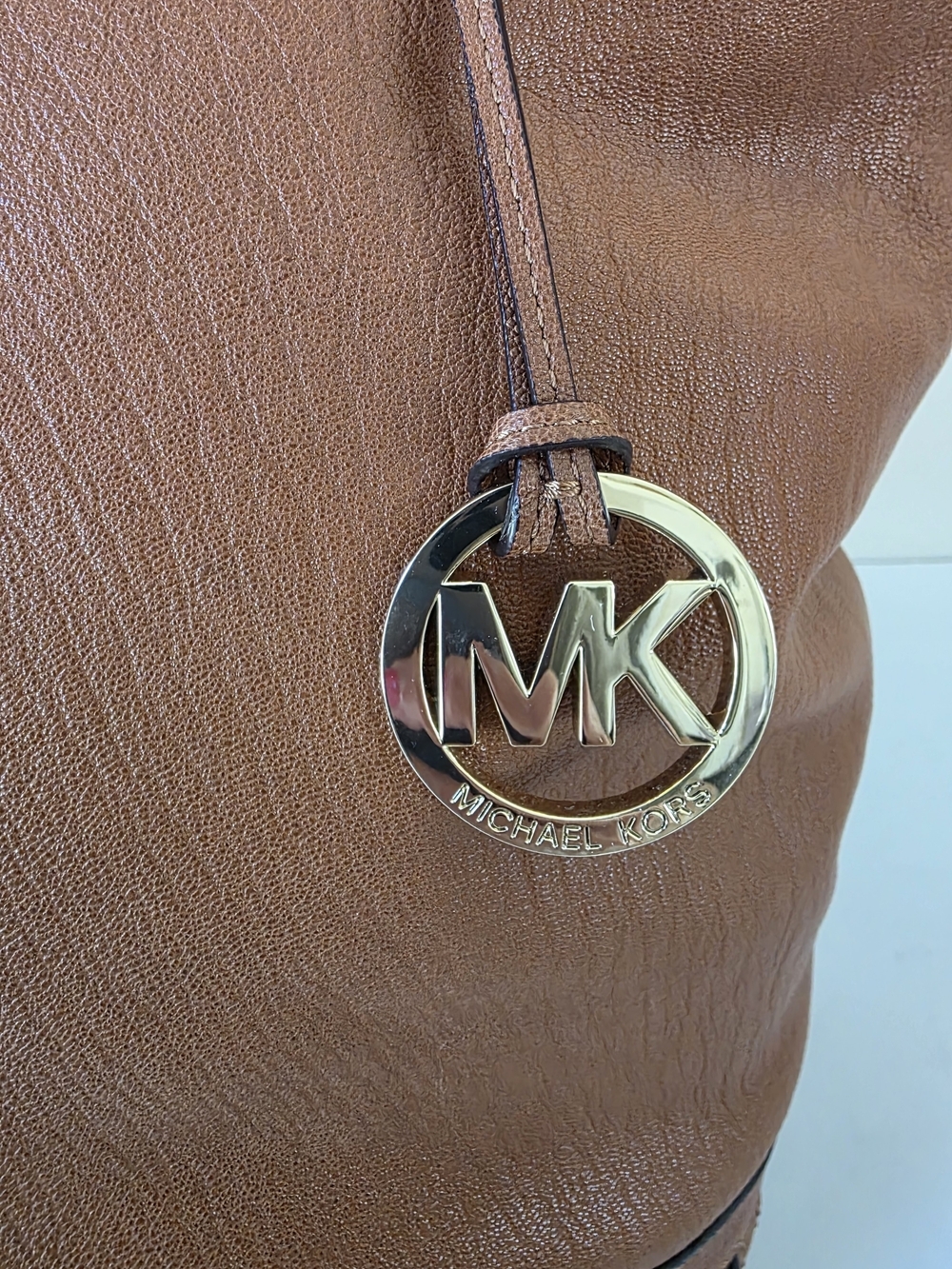 Michael Kors Kingsbury Large Leather Tote Bucket Bag Crossbody- New With Tags - Picture 5 of 16
